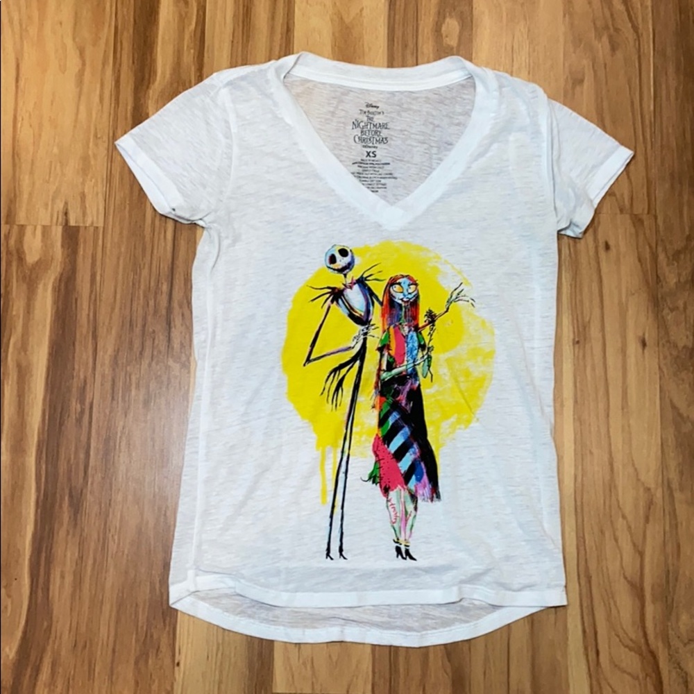 🔥🔥🔥Nightmare Before Christmas Disney V-neck XS